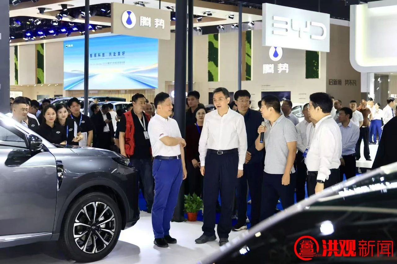五一“四展”同开，李红军书记巡看南昌绿地国际博览中心展会